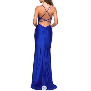 La Femme Sweetheart Ruched Strappy Back Jersey Gown